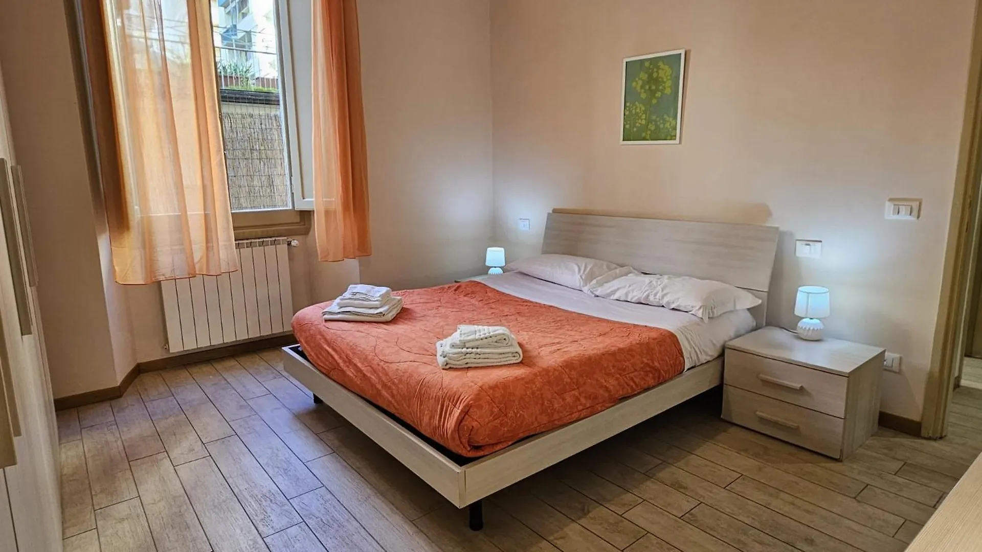 Appartamento Con Terrazza Florença 0*,